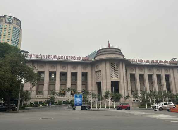 “Chủ sở hữu hưởng lợi” (beneficial owner)