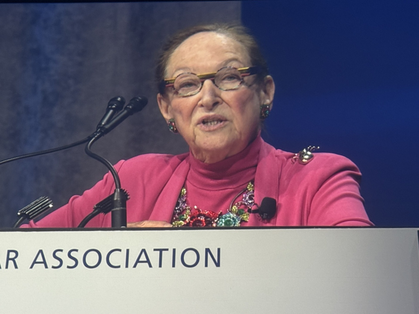 Một câu chuyện xúc động được bà Rosalie Silberman Abella kể lại…