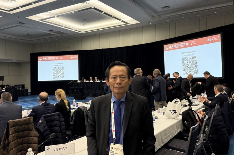 Trưởng Đoàn công tác VBF tại phiên họp Hội đồng IBA chiều ngày 06/11/2025.