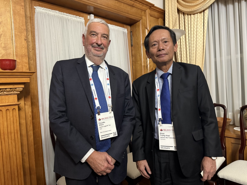 Đại diện VBF gặp và chào xã giao ông Claudio Visco- Chủ tịch IBA kế nhiệm.